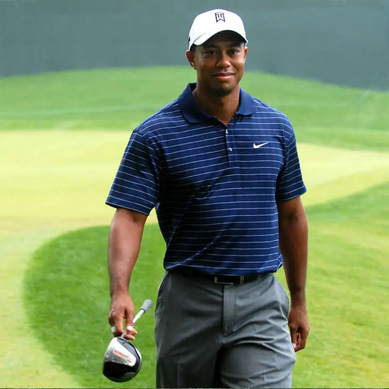 Tiger Woods Walking On Golf Course