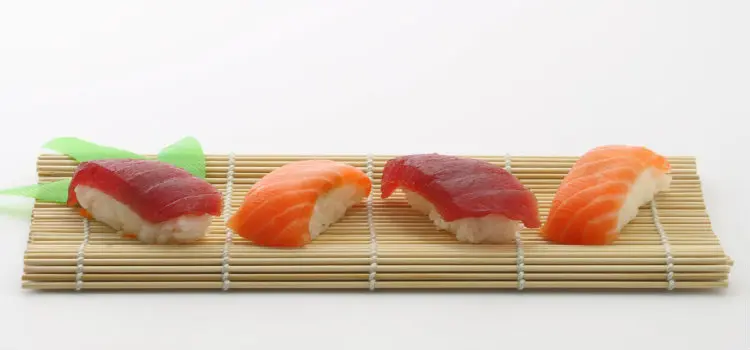 four-pieces-of-sushi